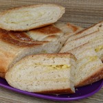 Хлеб с чесноком и сыром
