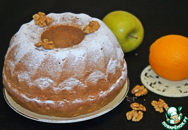 Греческий кекс с яблоком, орехами и апельсиновым соком