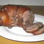 Фаршированная свиная рулька