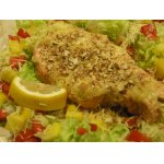 Семга припущенная с гарниром из свежих овощей