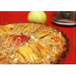 Пирог с яблоками и миндалем