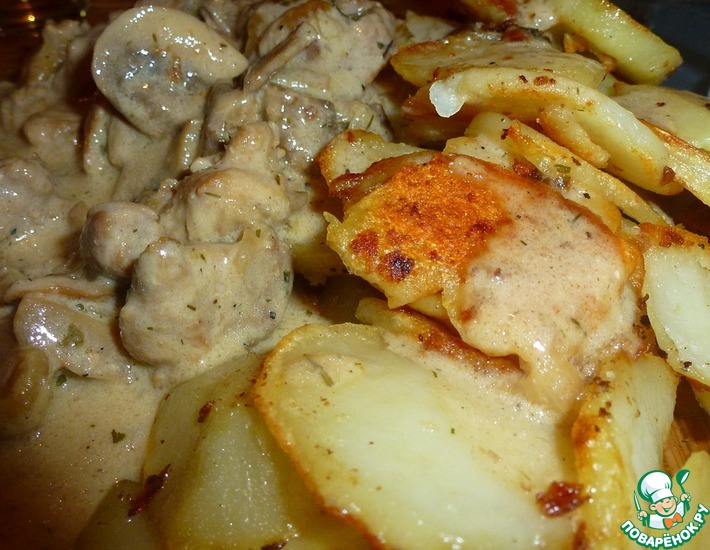Рецепт: Свинина с грибами в сметанном соусе
