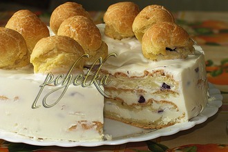 Рецепт: Сливочно-вишнeвый торт со вкусом эклеров