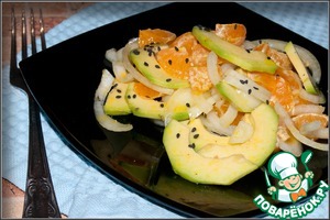 Рецепт Салат с авокадо и мандаринами в горчичном масле