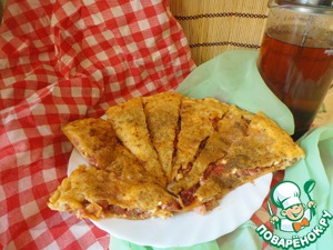 Рецепт Пицца «Кальцоне» с сыром и ветчиной