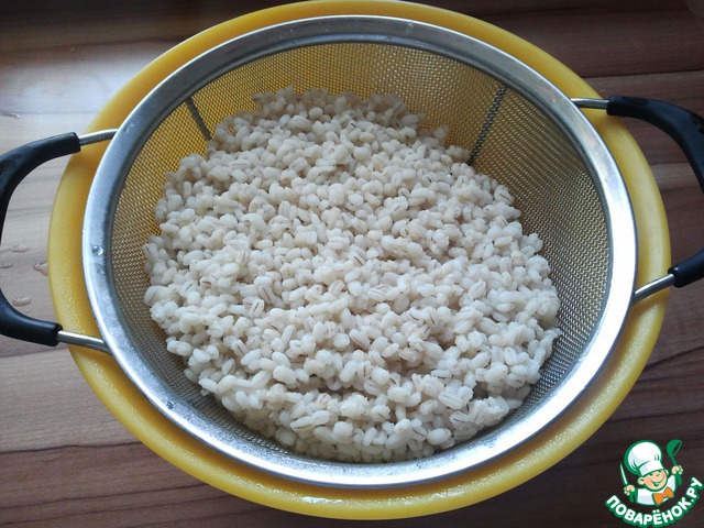 перловая каша в мультиварке на воде. вымачивание круп в воде. как варить кашу. промыть перловку перед варкой. перловку после варки промывают.