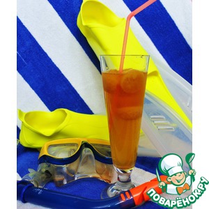 Strong tea on the beach