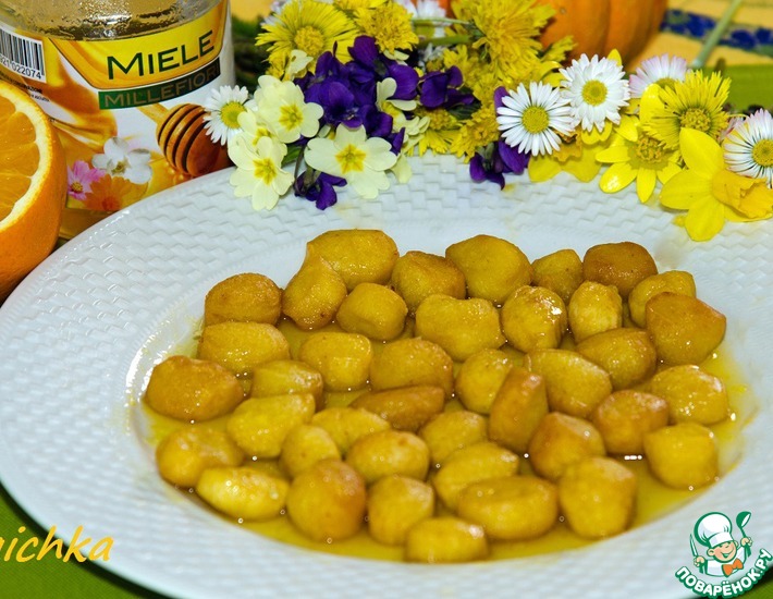 Рецепт: Ньокетти жареные с медово-апельсиновым сиропом