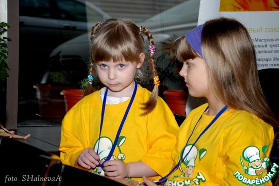 ����� ����