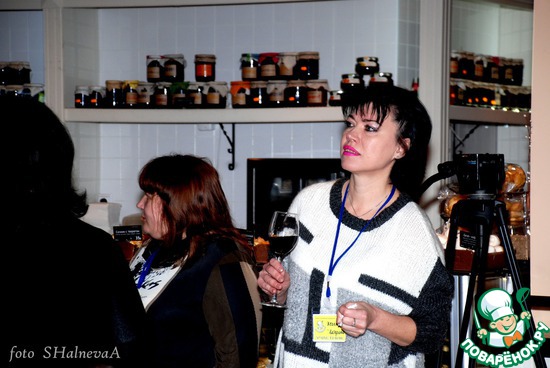 ����� ����