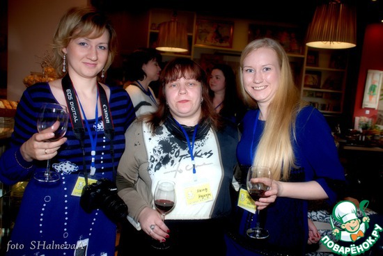 ����� ����