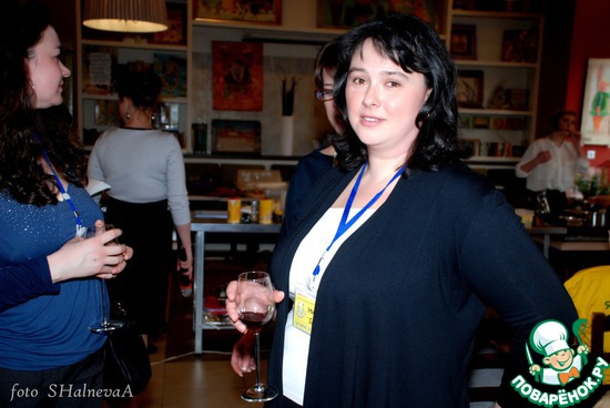 ����� ����