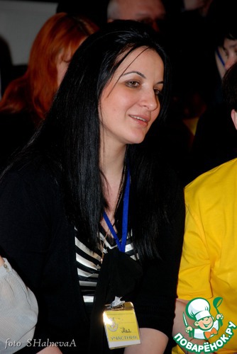 ����� ����