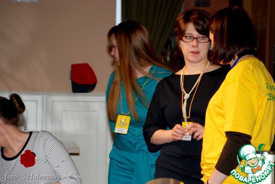 ����� ����