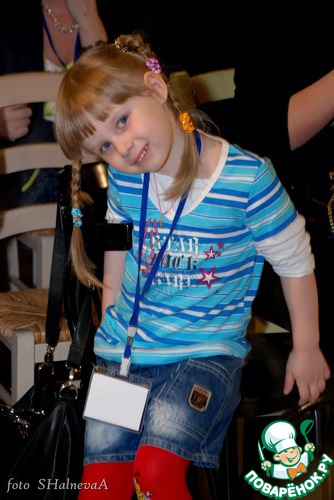 ����� ����