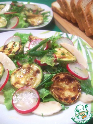 Рецепт Салат овощной со свежими шампиньонами и кабачком
