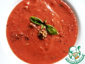 Рецепт Томатный холодный крем-суп с базиликом и грецкими орехами
