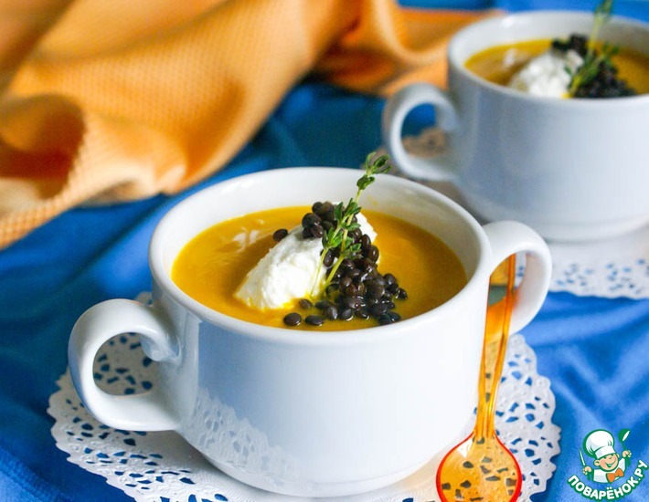 Рецепт: Суп-пюре из запеченной тыквы с чечевицей и фетой