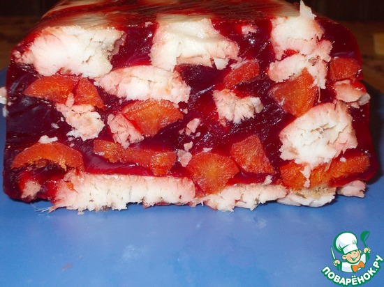 заливное из белой рыбы в свекольном желе