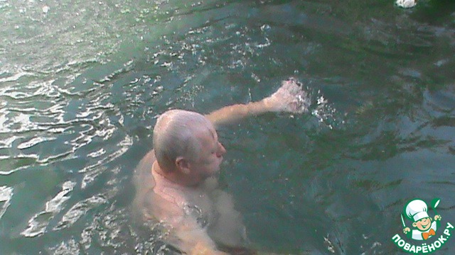 Пока муж купался. Мужики купаются в пруду. Старый дед в пруду купается. Бабка плавала в пруду якоря заполнения.