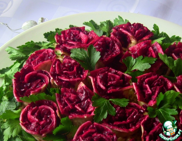 Рецепт: Новогодний салат Розы