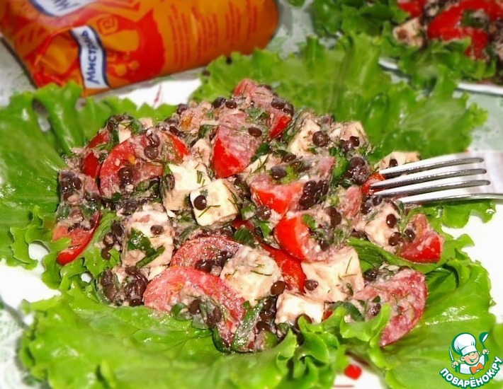 Рецепт: Салат из чечевицы, помидоров и брынзы
