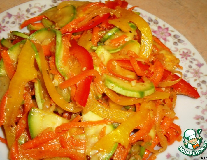Корейский салат из кабачков и моркови