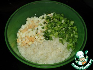 Пирожки с рисом, яйцом и зеленым луком, пошаговый рецепт с фото