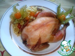 Рецепт Мини-цыпленок, фаршированный пшенкой с жареным луком, колбасой и физалисом