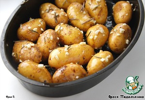 Рецепт Картофель, запеченный в чесночном масле с розмарином