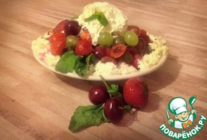 Рецепт Ягодный салат с мороженым