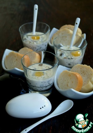 Рецепт Закуска из грибов в сливочном соусе с перепелиными яйцами