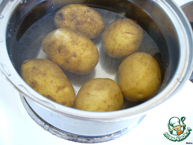 Улитка из картошки. Картофельная улитка. Вес отварного картофеля в мундире. Как сделать картофельные улитки.