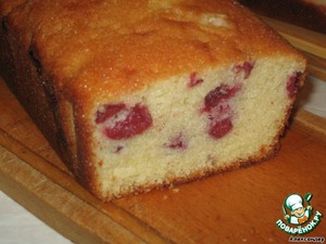 Delicious cake with cherries