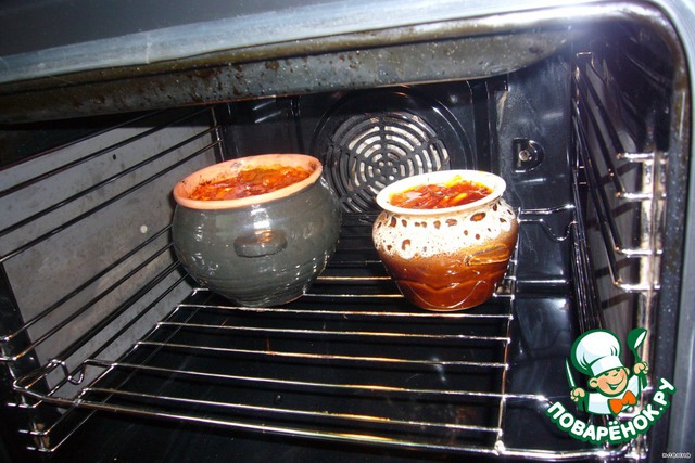 борщ в горшочке в духовке. мясо в горшочке в электрической духовке. горшки которые можно ставить в духовку. горшок для готовки в духовке. горшочки для духовки ровные.