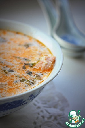 Рецепт Сырный суп с форелью и шпинатом