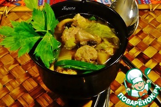 Рецепт: Тайский суп с фрикадельками из свинины