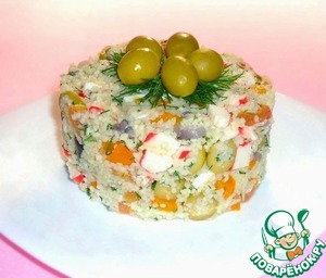 Рецепт Салат из кус-куса, овощей, крабовых палочек и оливок
