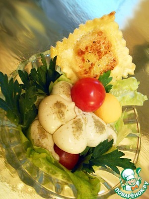 Рецепт Салат порционный с тыквой, равиоли и шариками из йогуртового соуса