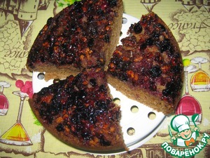 Рецепт Пирог с ягодой и орехами в мультиварке