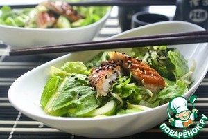 Рецепт Зеленый салат с угрем
