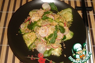 Рецепт: Японский салат с огурцом и редисом