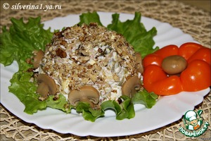 Salad with meat and mushrooms