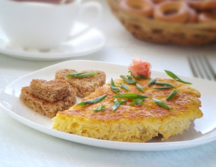 Омлет с капустой и сосисками – кулинарный рецепт