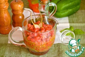 Рецепт Cоус из свежих помидоров, каперсов и базилика