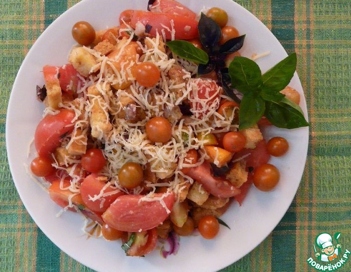 Рецепт: Салат летний с сухариками и помидорами