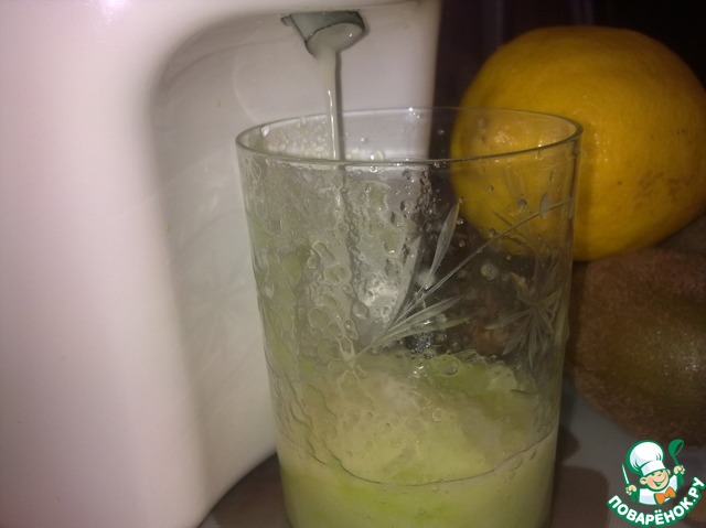 Быстрый рецепт киви-лимонада - освежающий напиток, который станет отличным спасением от жары этим летом! Быстрый рецепт: киви-лимонад - освежающий напиток на лето