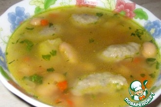 Рецепт: Фасолевый суп с грибными клецками