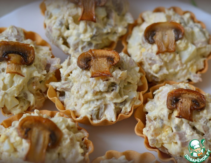Тарталетки с курицей и грибами – кулинарный рецепт