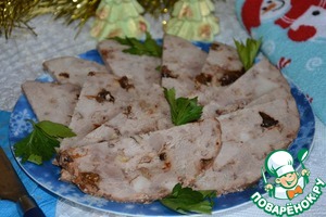 Ham with prunes and walnuts